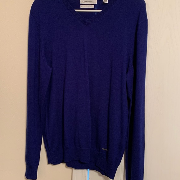 Calvin Klein Sweater size M - Picture 3 of 3